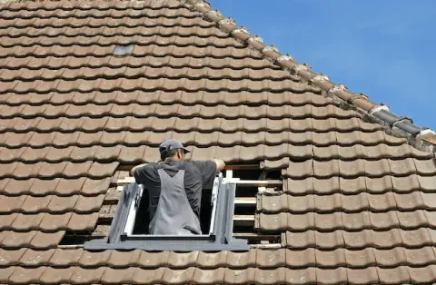 Pose de velux - Sainte-Sabine-sur-Longève